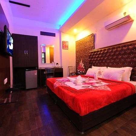 Hotel Pearl Inn & Suites Amritsar Ngoại thất bức ảnh