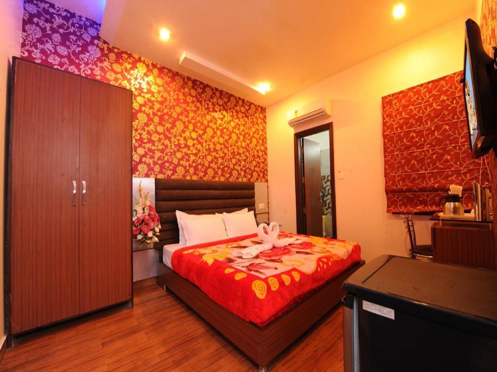 Hotel Pearl Inn & Suites Amritsar Ngoại thất bức ảnh